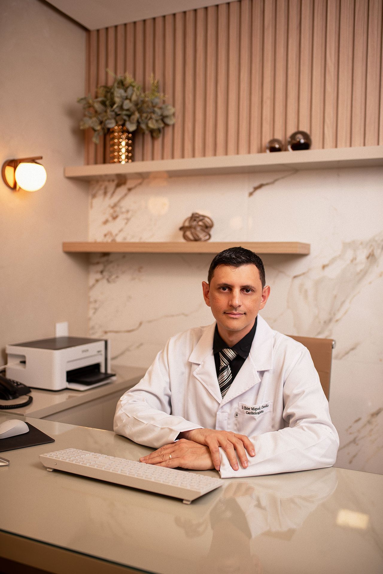 foto Perito Médico - Cardiologista em Nova Serrana - Minas Gerais | Dr. Elder Miguel Claudio | M Perícias