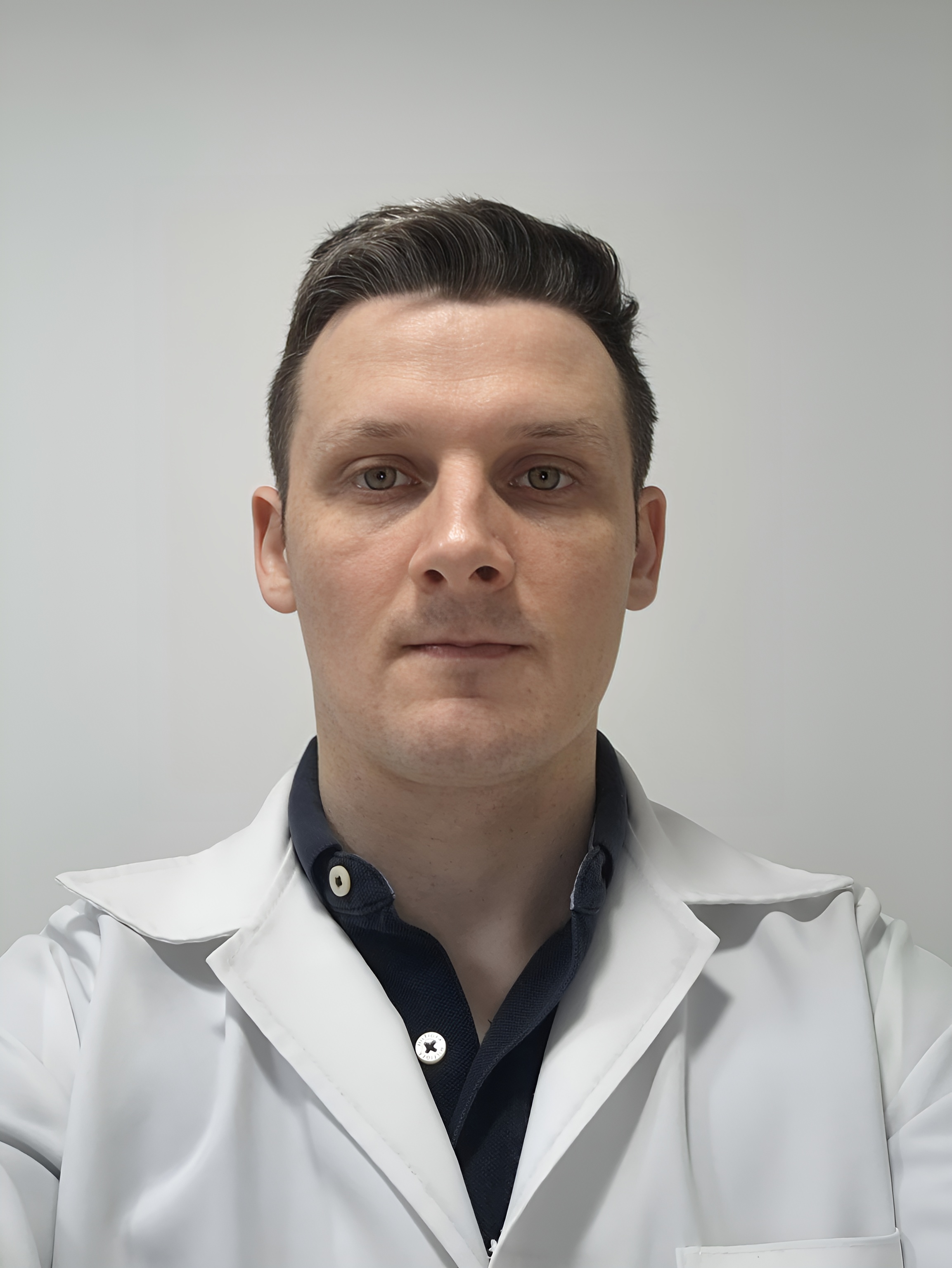 Dr. Mateus Swarovski Helfer