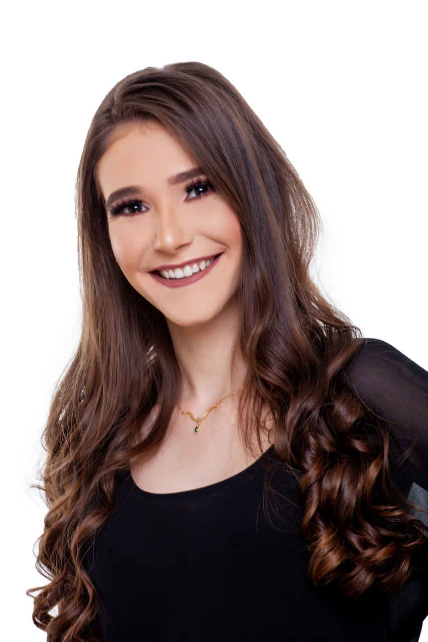 Dra. Amanda Lopes Maia Rodrigues