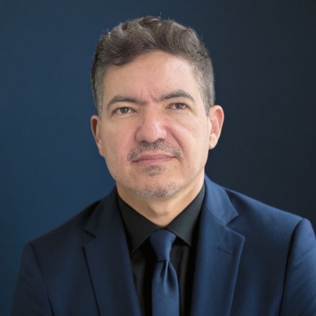 Dr. Roger Catunda Rocha