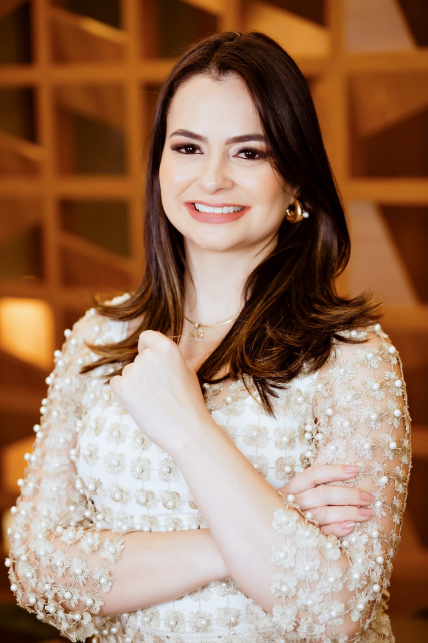 Dra. Tassila Veloso Borges Do Prado