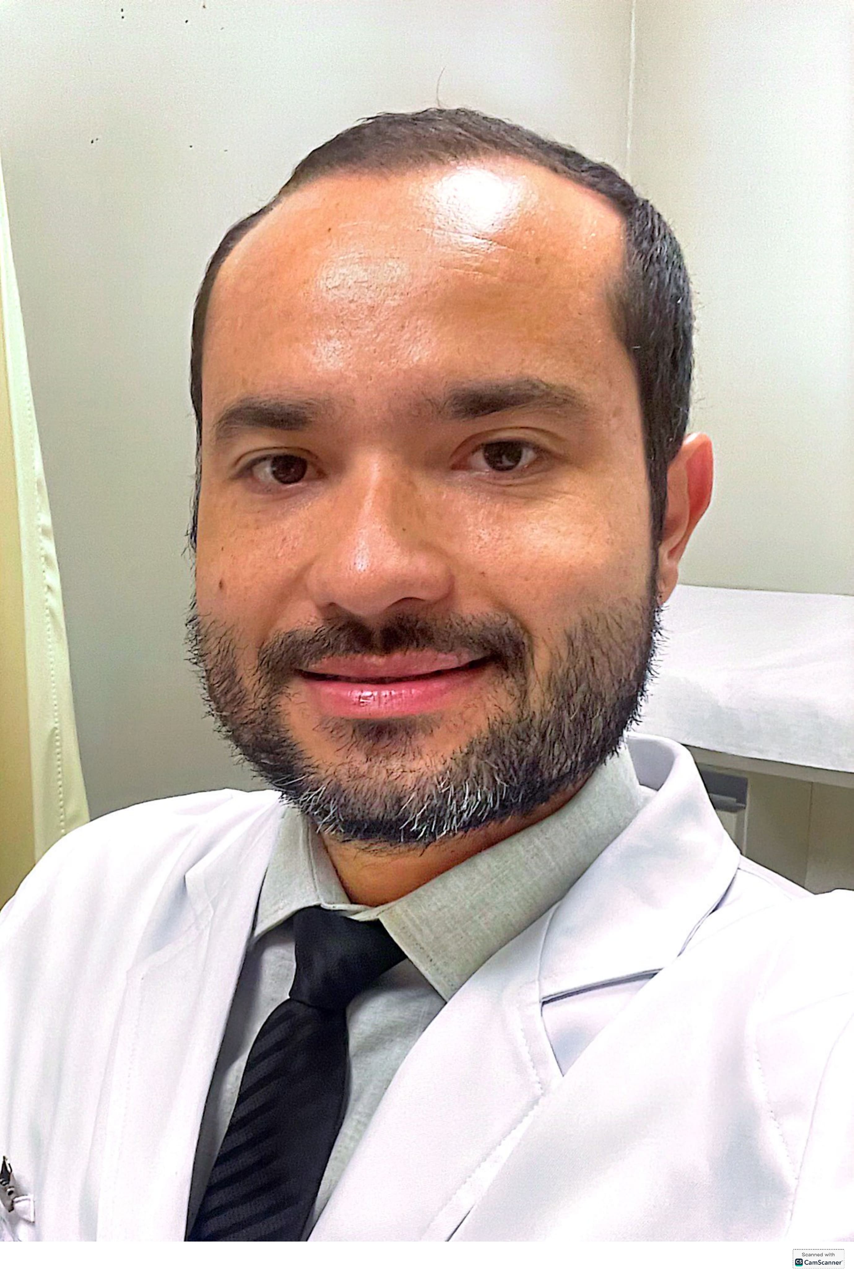 Perito Médico Urologista — Eric Martinez Lino