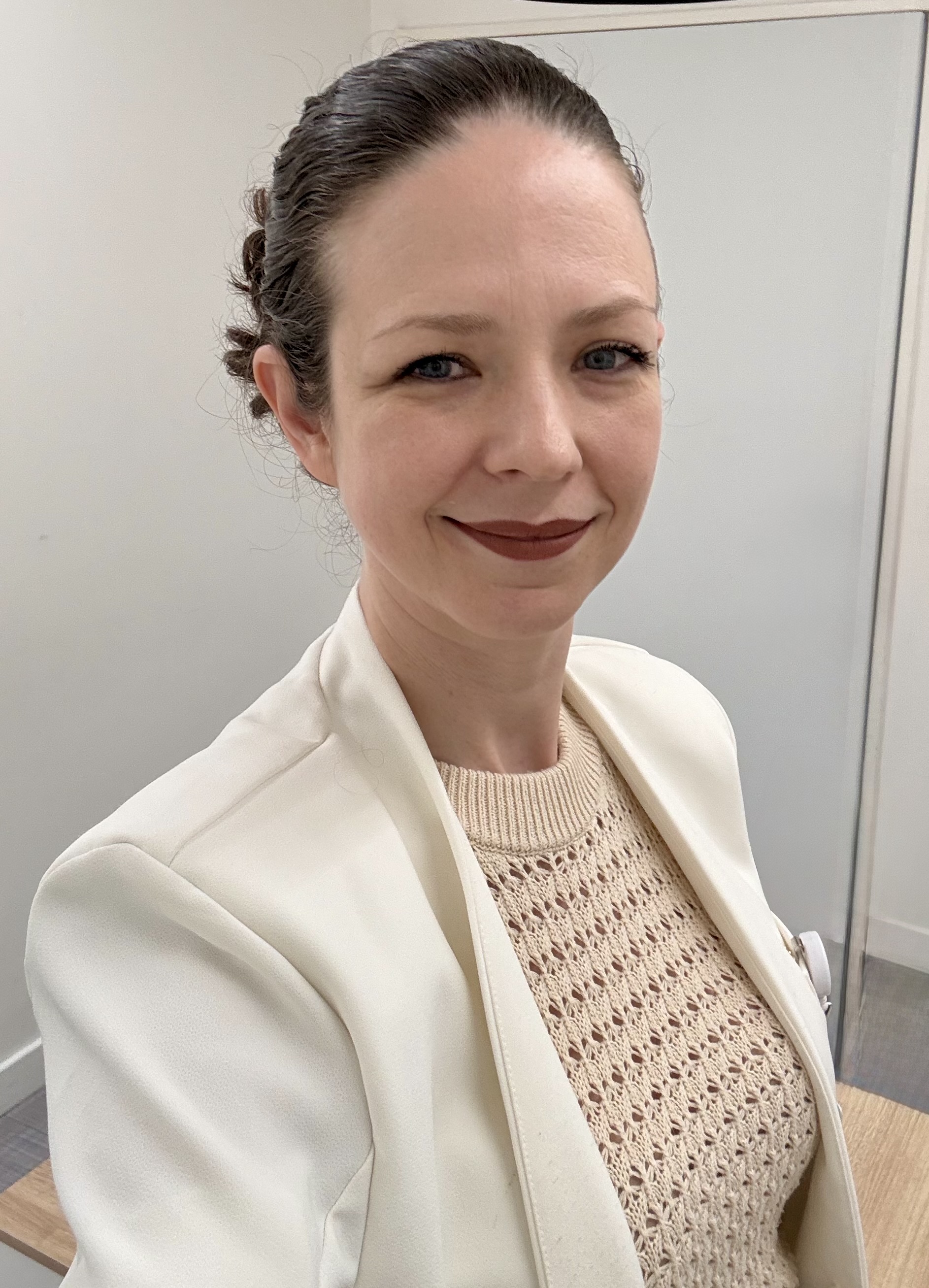 Perito Médico Cirurgiã do Aparelho Digestivo — Ellen Trevelin