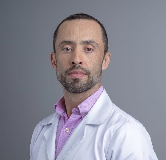 Dr. Marcelo Lorenzi Marques