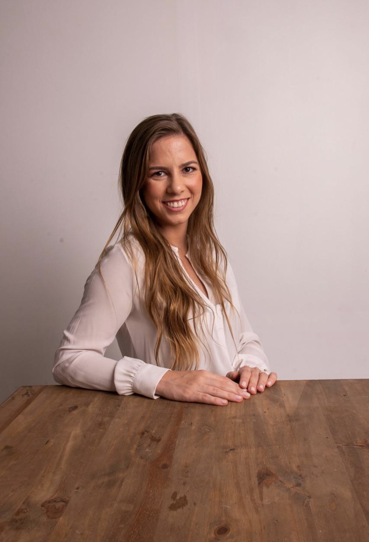 Perito Médico Cirurgiã do Aparelho Digestivo e Cirurgiã Geral, Gabriela Camilo Teixeira