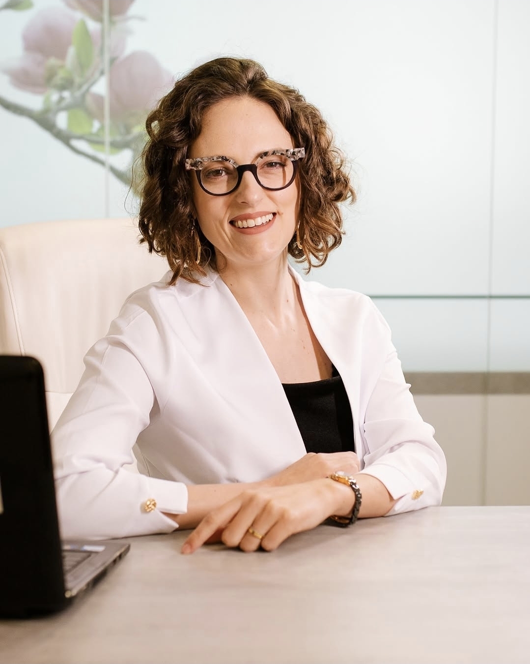 Perito Médico Dermatologista — Déborah Todeschini