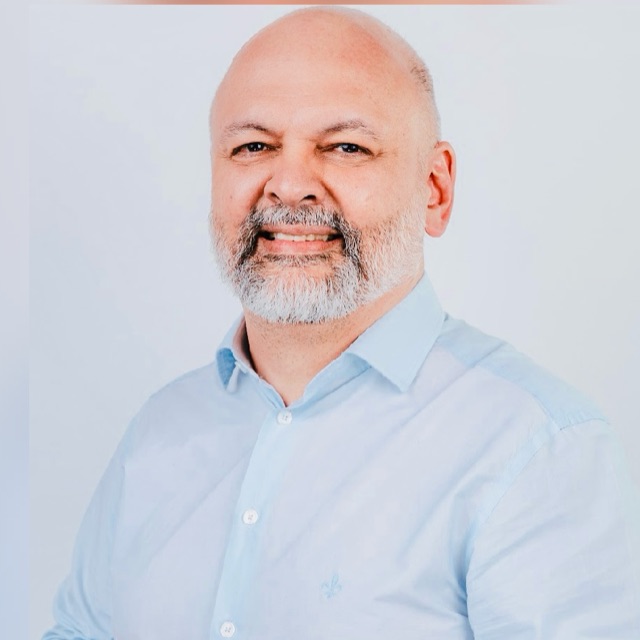 Dr. Francismar Prestes Leal