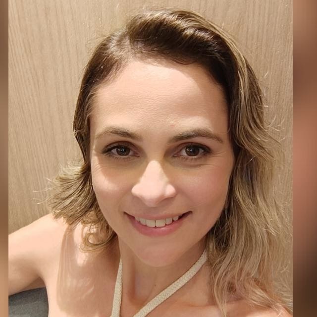 Dra. Priscila Figueiredo Lunas Rasvailer