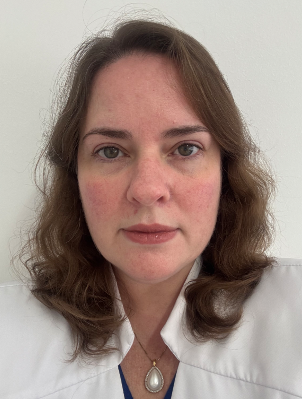 Perito Médico Hematologista Pediátrica — Aline Padron Moutinho