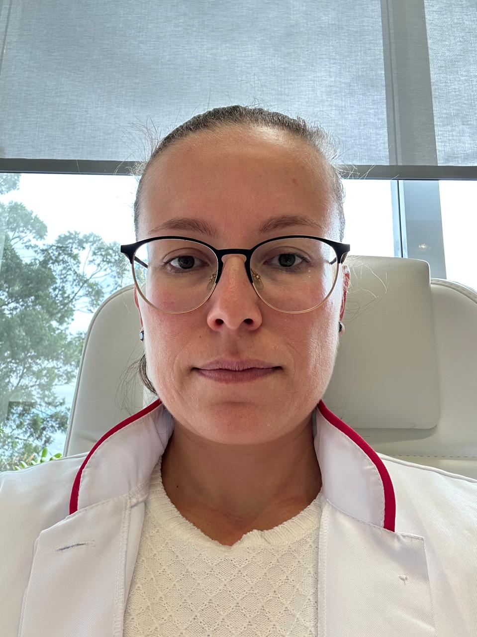 Perito Médico Cirurgiã geral e Cirurgiã Pediátrica — Joana Beatriz Younan Da Silva