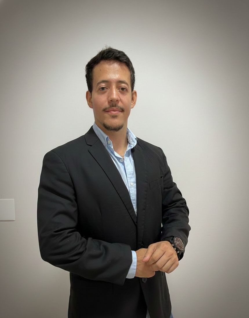 Dr. Rodrigo Silva Lemos Bernardes