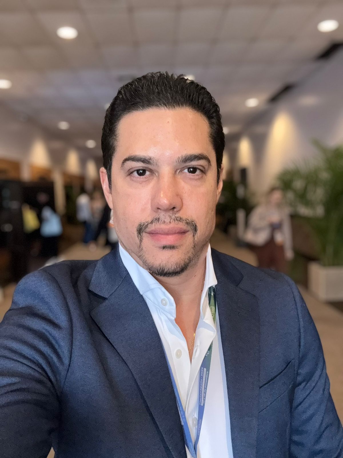 Perito Médico Urologista — Helton Veloso De Moura