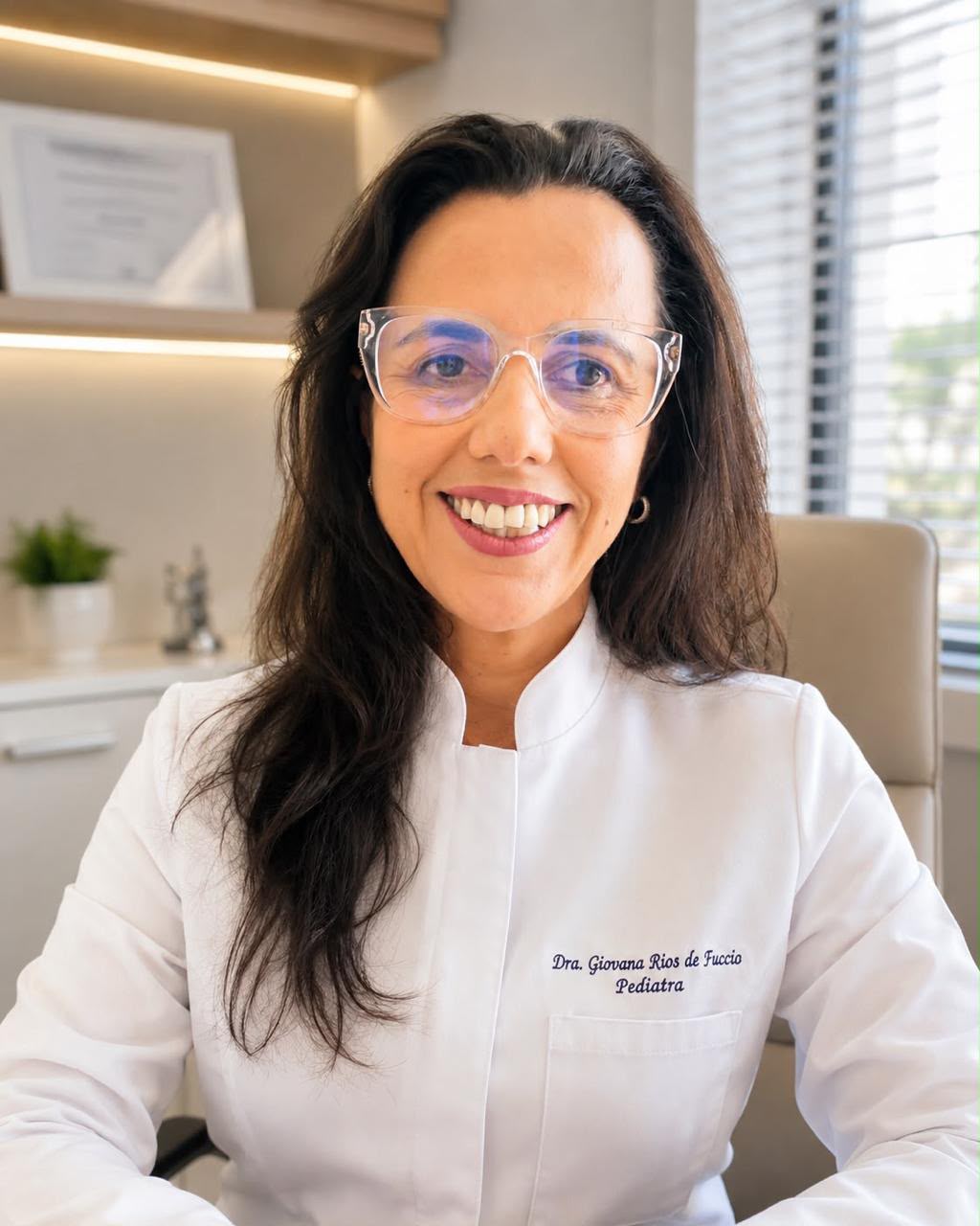 Perito Médico Pediatra — Giovana Cristina Rios de Fuccio