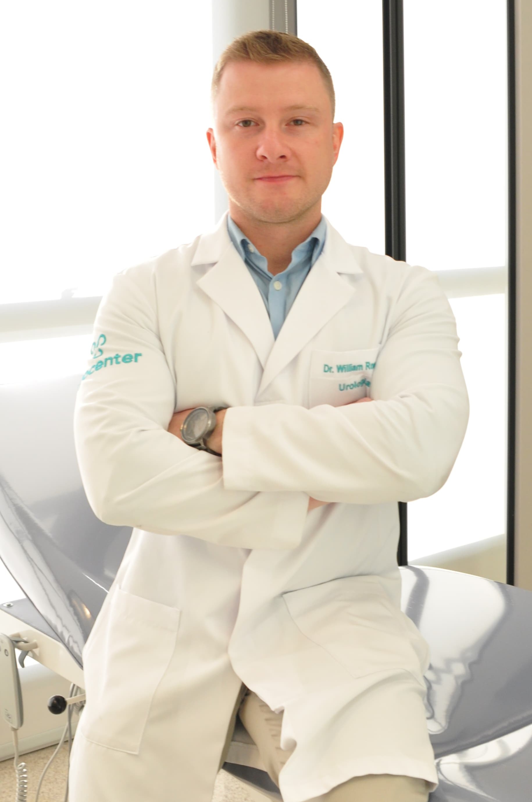 Perito Médico Cirurgião Geral e Urologista — Dr. William Gustavo Roman