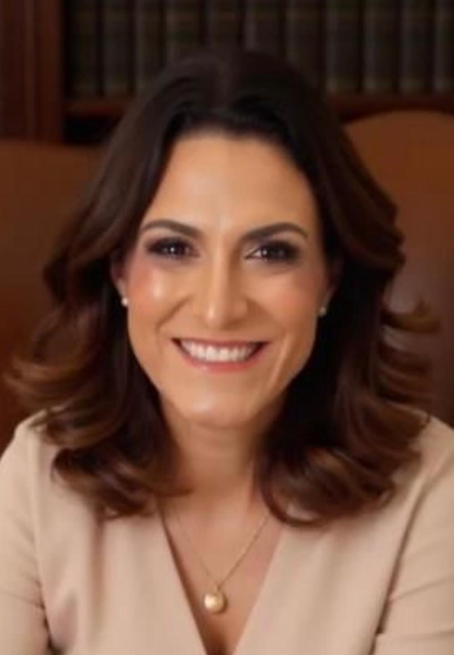 Dra. Ana Paula Ferreira